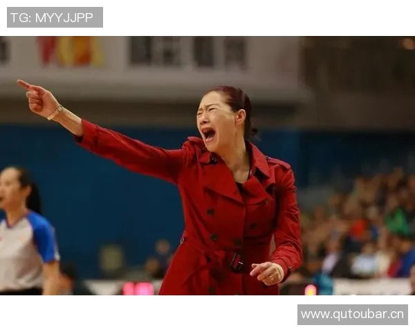 王芳的篮球人生：从热爱到坚持的深度对话与成长之路